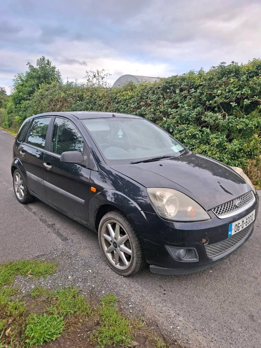 FORD FIESTA 2006 - Image 2