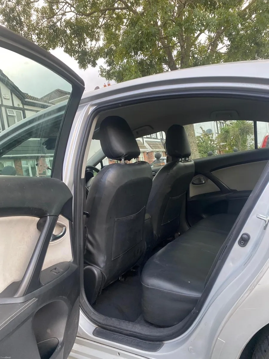 Toyota Avensis 2018 - Image 6