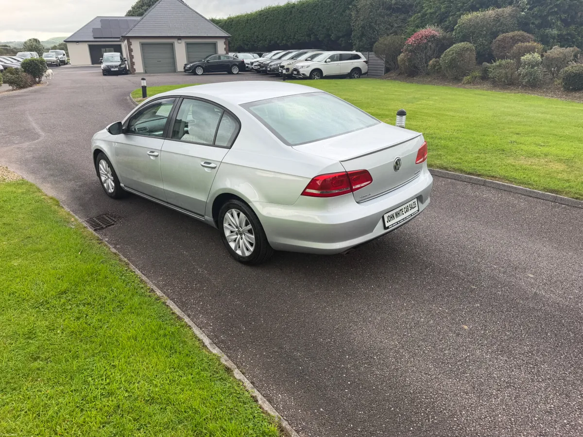 Volkswagen Passat 2013 - Image 4