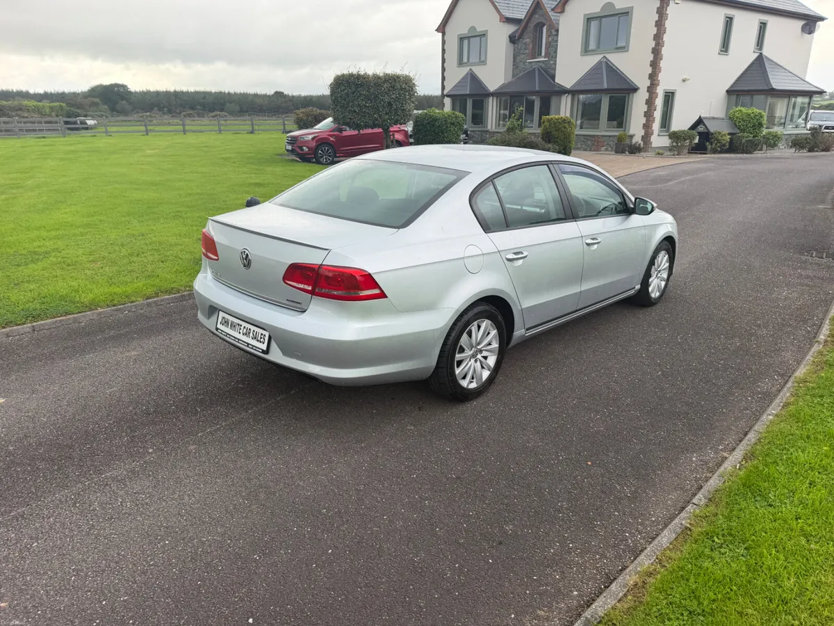 Volkswagen Passat 2013 - Image 6
