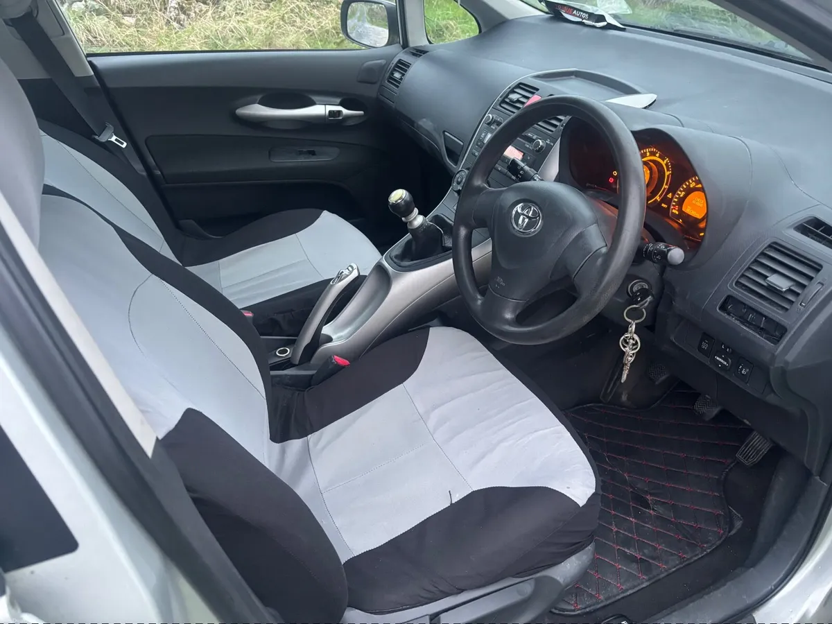 Toyota Auris 2009 nct 12/27 petrol - Image 2