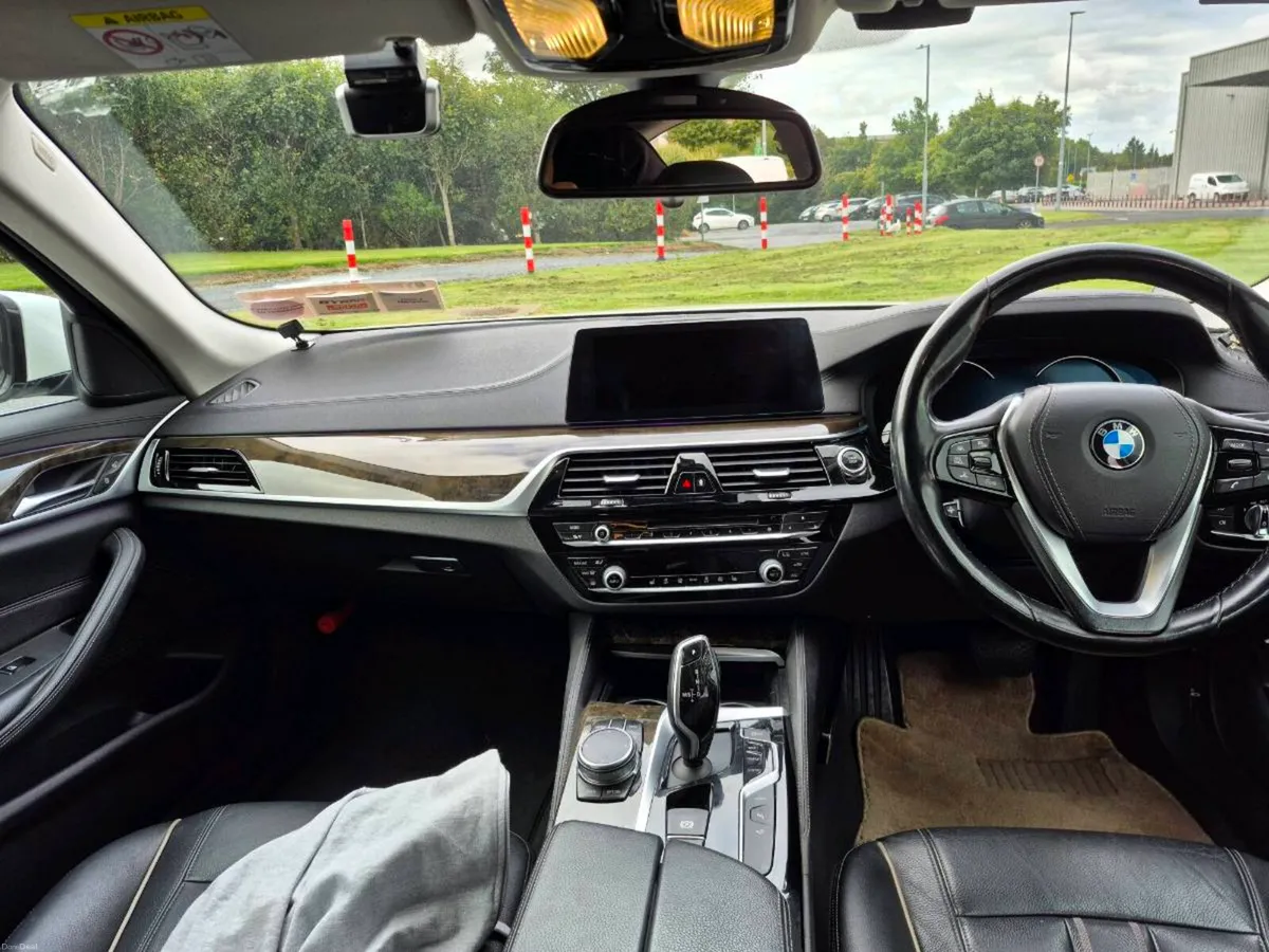 172 BMW 530e **Top Spec** - Image 3