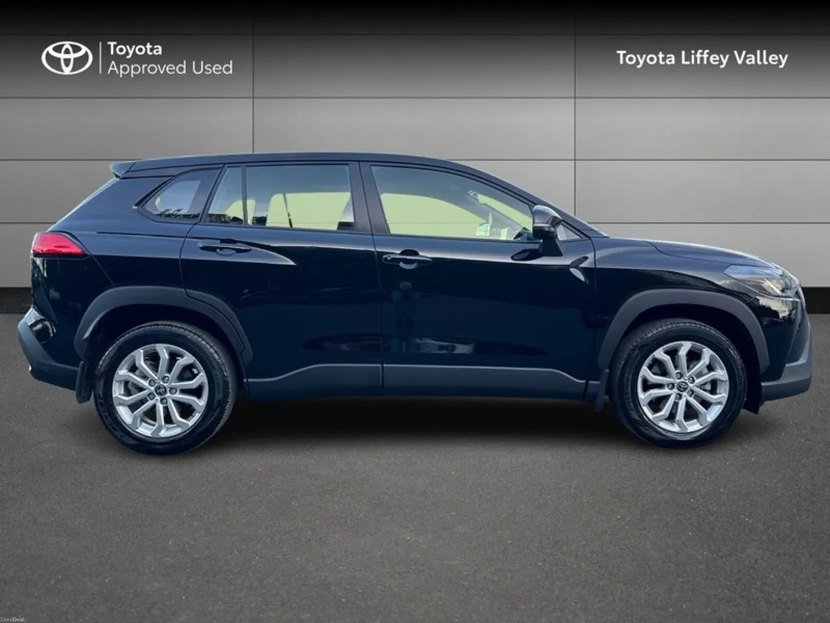 Toyota Corolla Cross CROSS LUNA 1.8 4DR AUTO - Image 3
