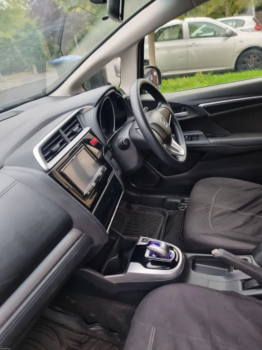 Honda Fit 2015 Hybrid Automatic - Image 3