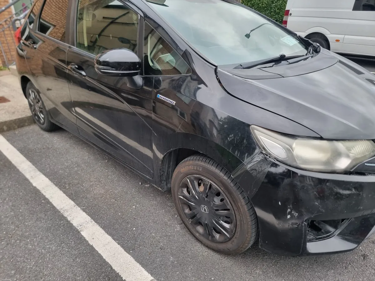 Honda Fit 2015 Hybrid Automatic - Image 6