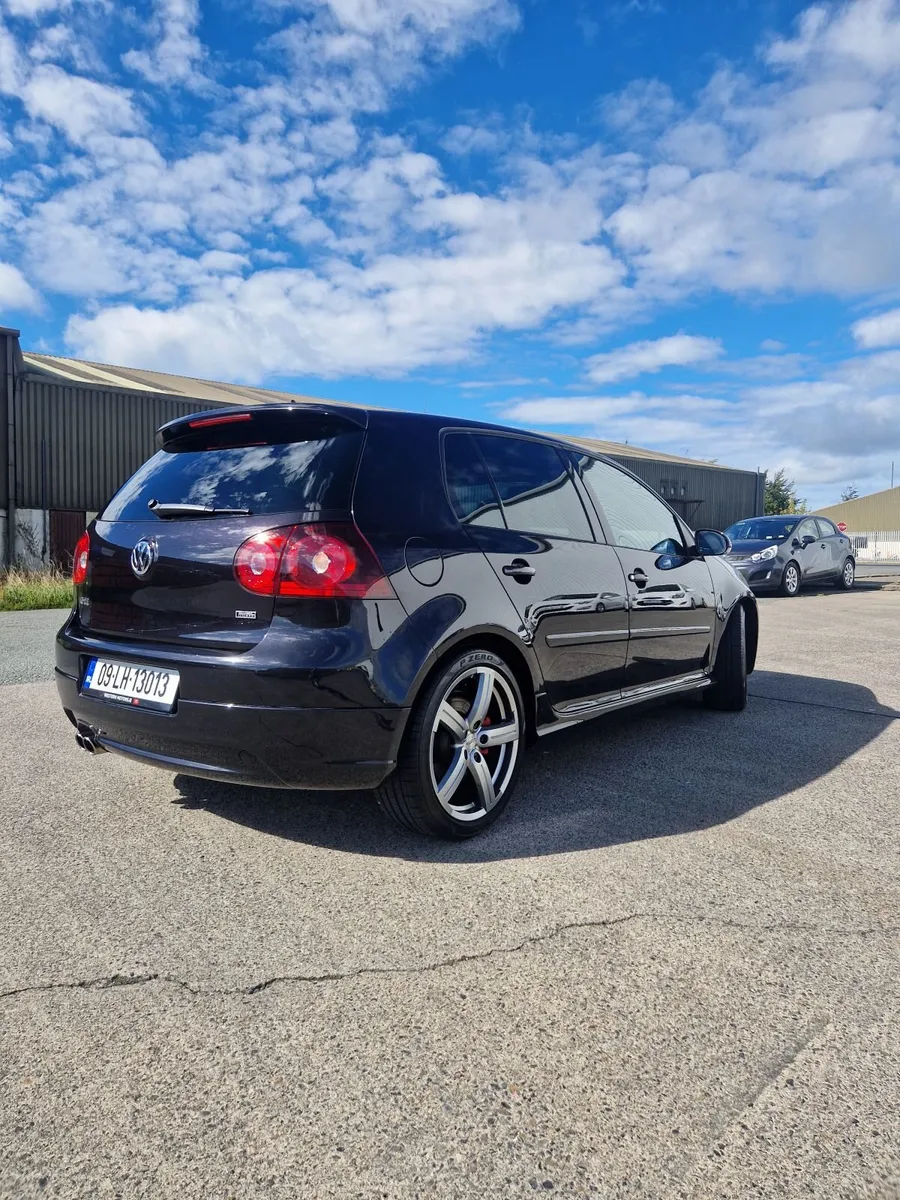 VW Golf GTI Pirelli Edition - Image 3