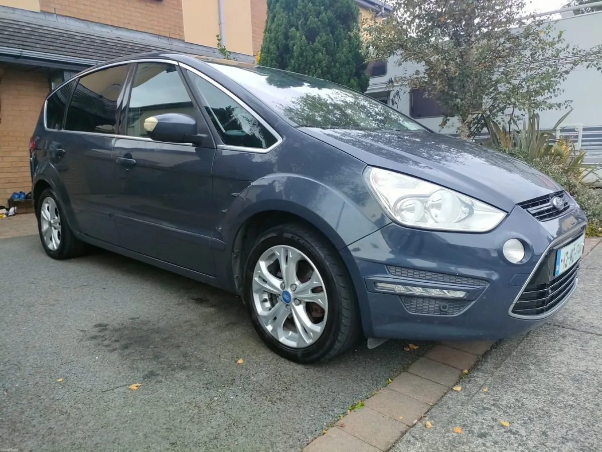 ONLY 2 Owners, Great Condition, Titanium High Spec - Image 6