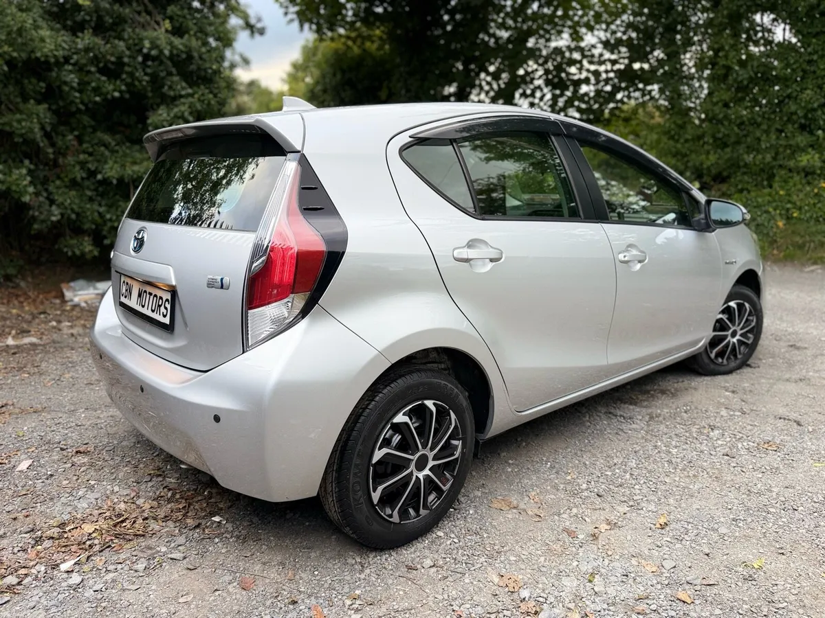2016 Toyota Aqua 1.5 Petrol Hybrid Automatic 134k - Image 3