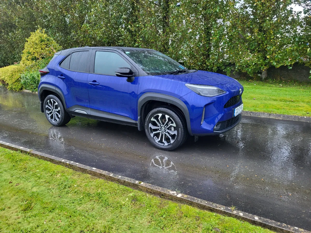 Toyota Yaris Cross  Sport  1 owner - Image 1