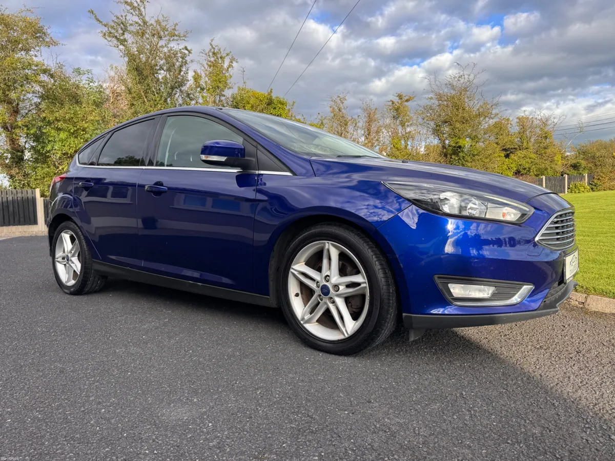 2017 Ford Focus Titanium - Image 4