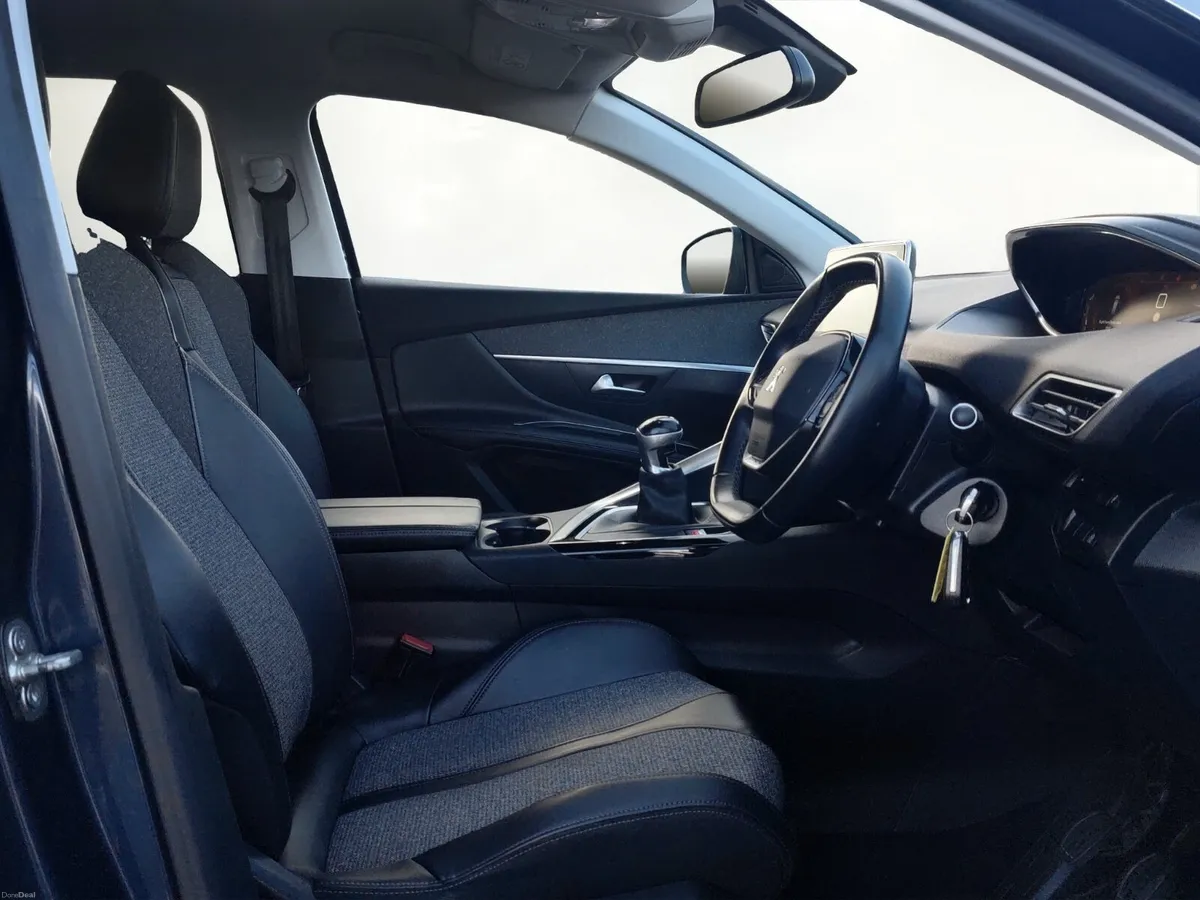 Peugeot 5008 hdi 7 seat allure - Image 6