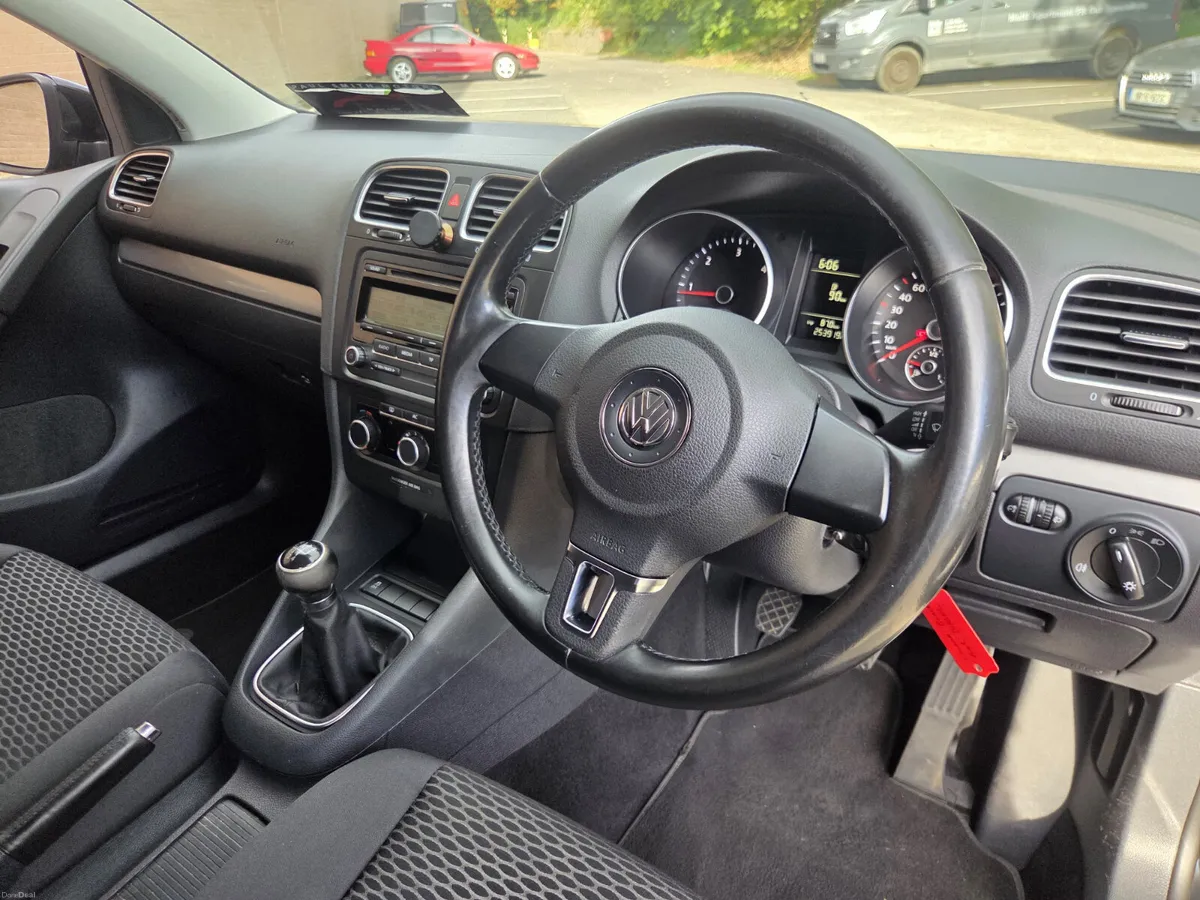 Volkswagen Golf 2011 - Image 4