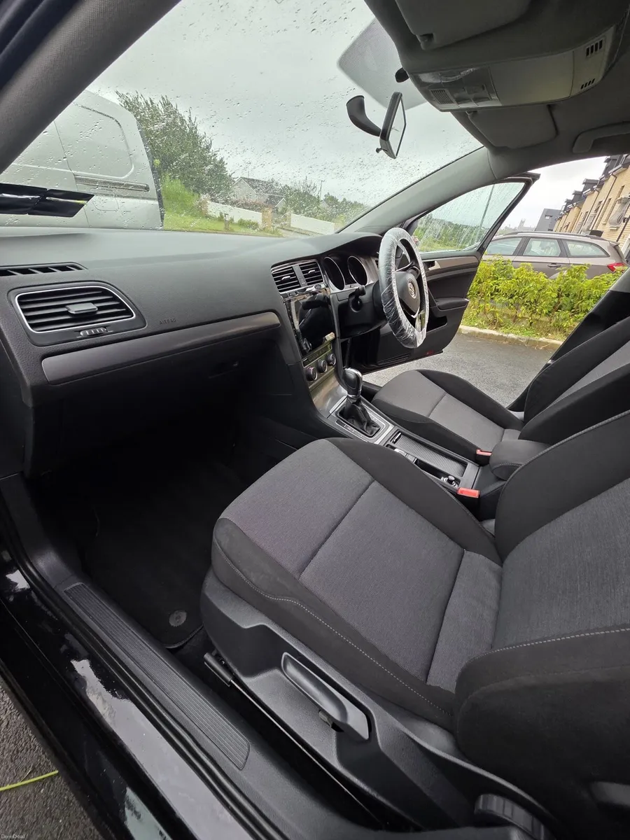 Volkswagen Golf automatic - Image 6