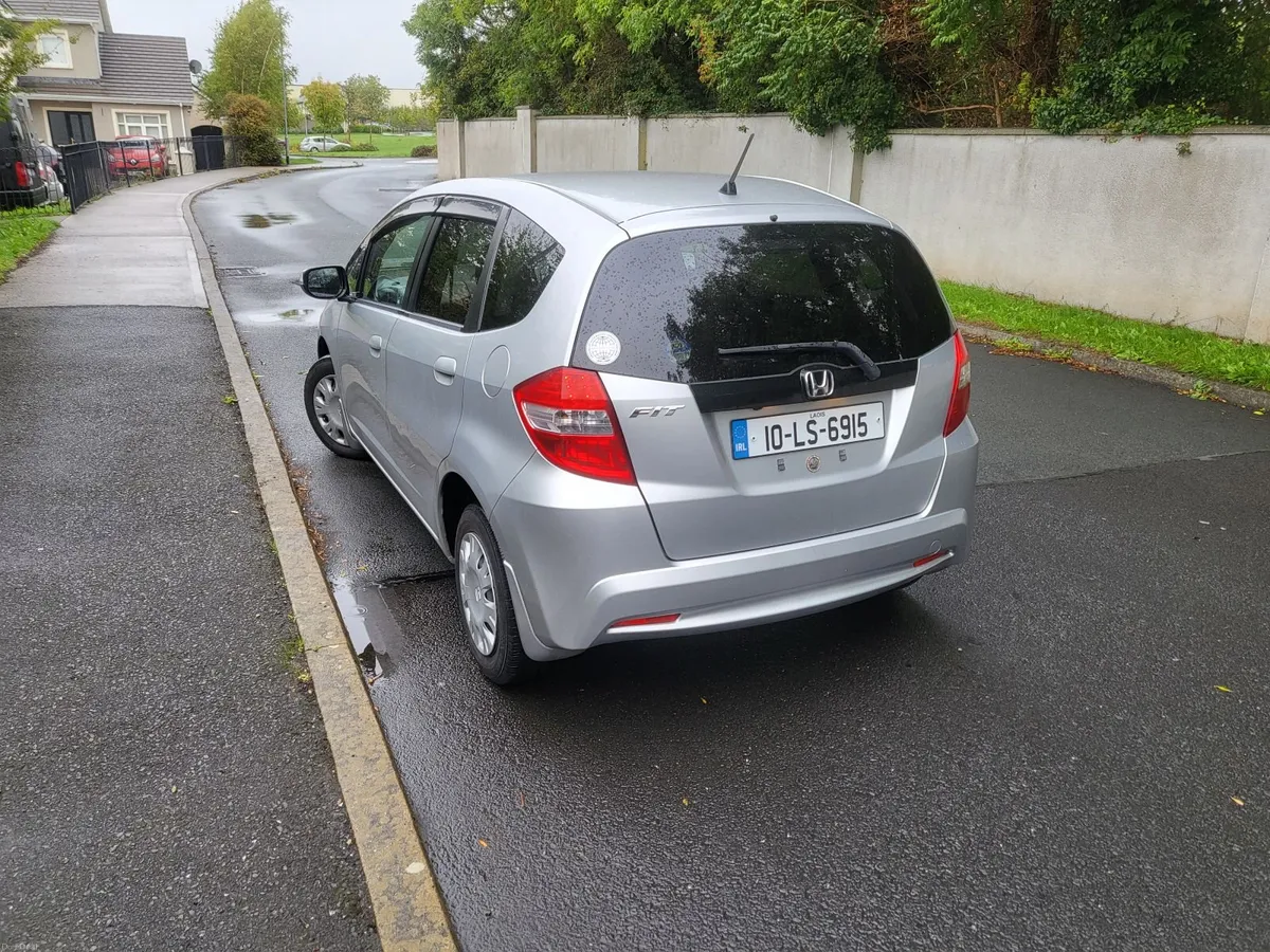 Honda Fit 2010 - Image 4