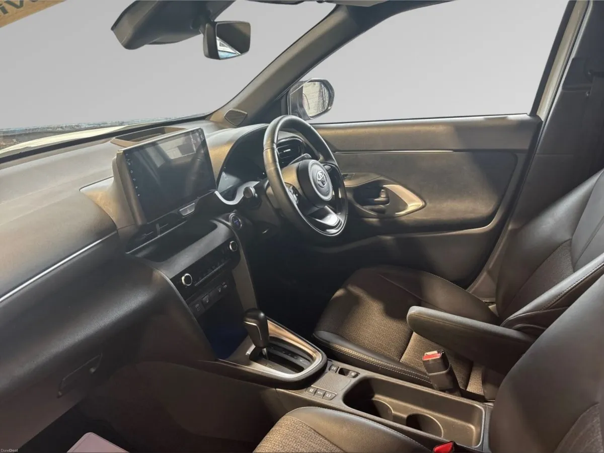 Toyota Yaris Cross HYBRID 1.5 - Image 4