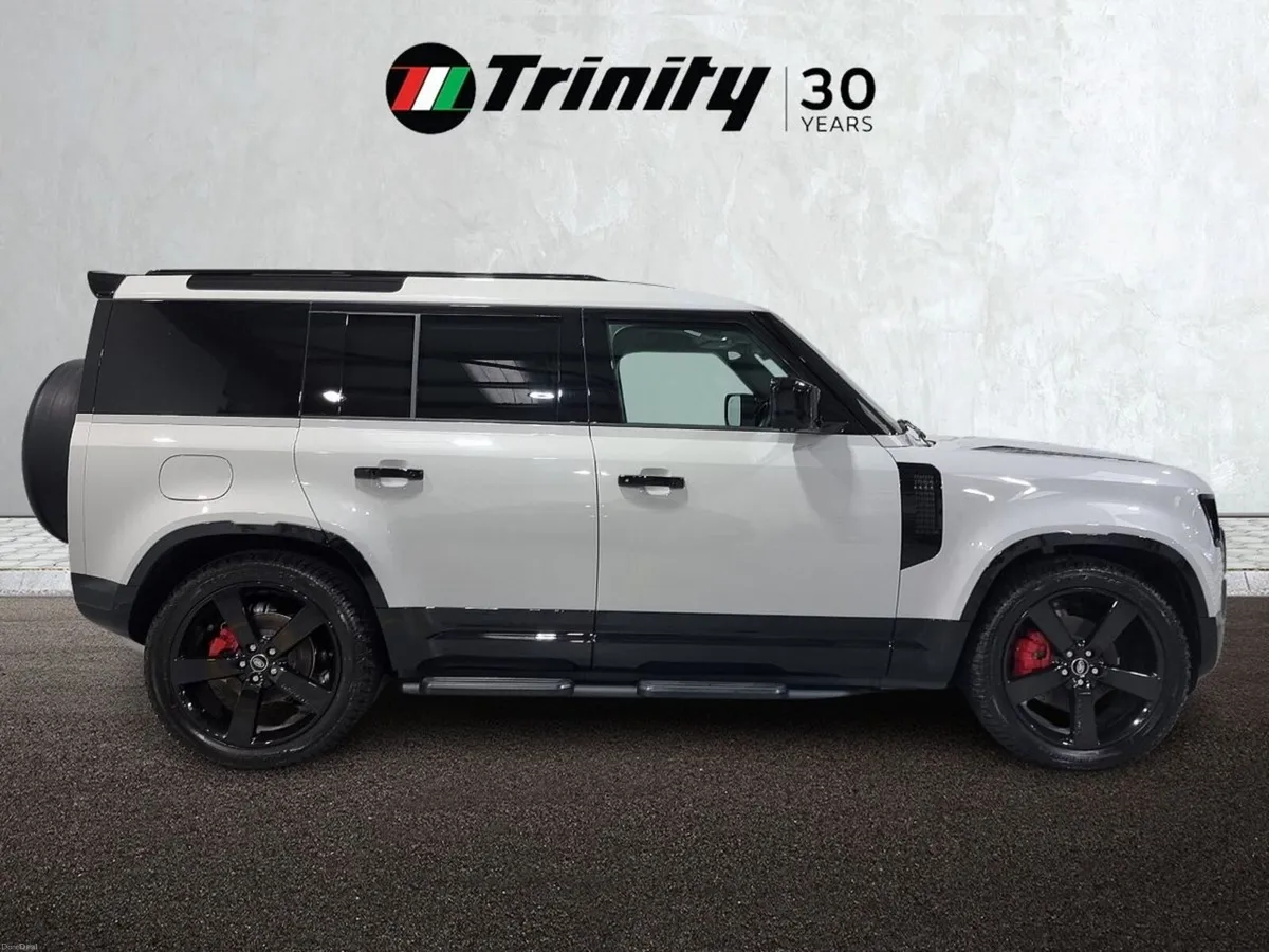 Land Rover Defender ** COMMERCIAL ** LONG BASE ** - Image 6