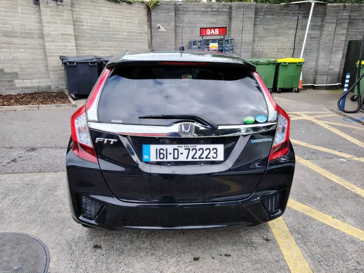 Honda fit hybird 2016 low mileage 76k - Image 5