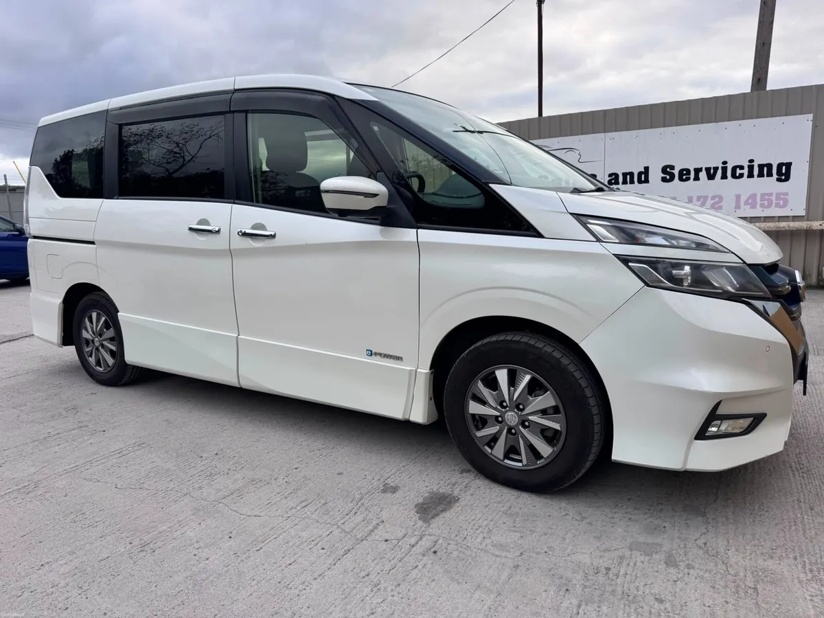 191 Nissan Serena 2.0Petrol Plug-in Hybrid 360 - Image 1