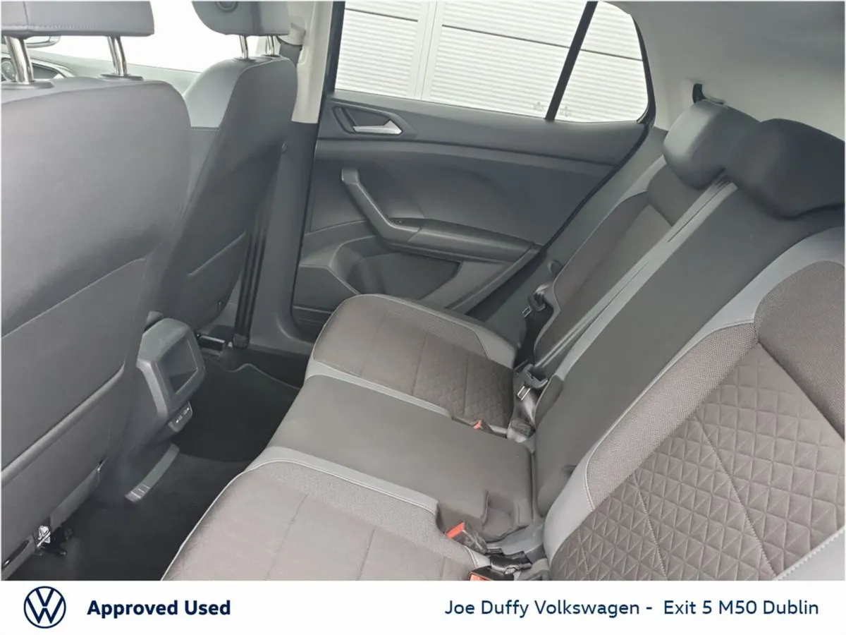 Volkswagen T-Cross R-Line 1.0 TSI D7F 115HP AUTO - Image 6