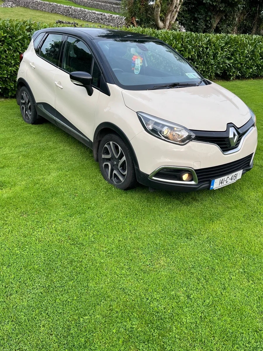 Renault Captur - Image 1
