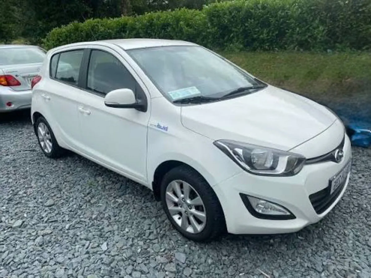 Hyundai i20 2014 PREMIUM 1.4 Crdi - Image 1
