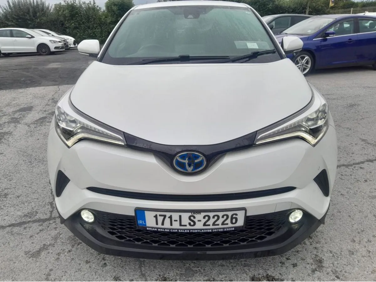 Toyota C-HR DAA-ZYX10 - Image 2