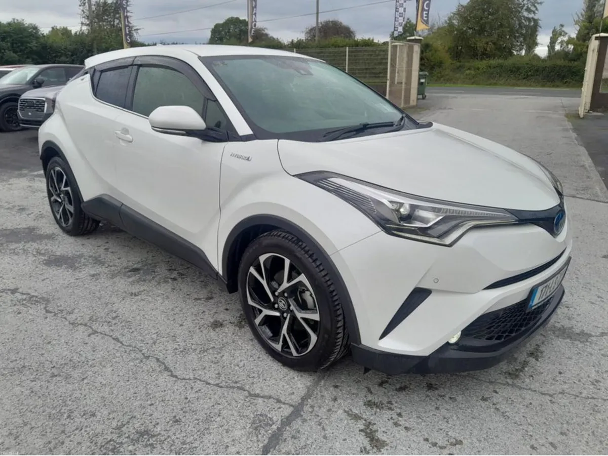 Toyota C-HR DAA-ZYX10 - Image 4