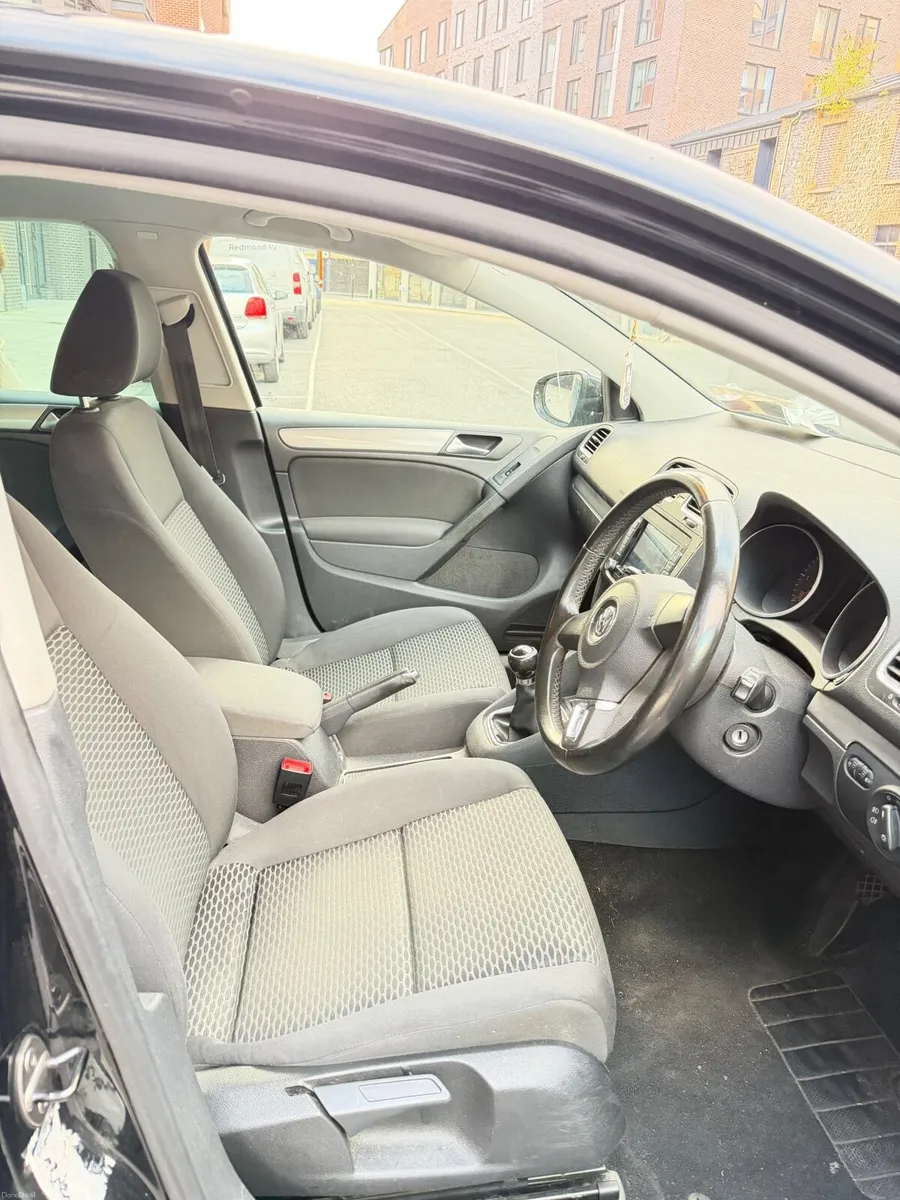 Volkswagen Golf TDI 1.6 2011 - Image 3