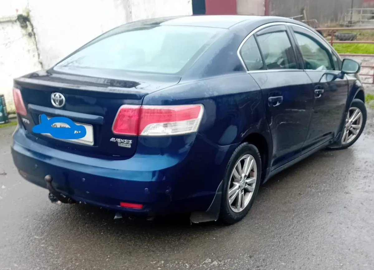 Toyota Avensis 2009 - Image 1
