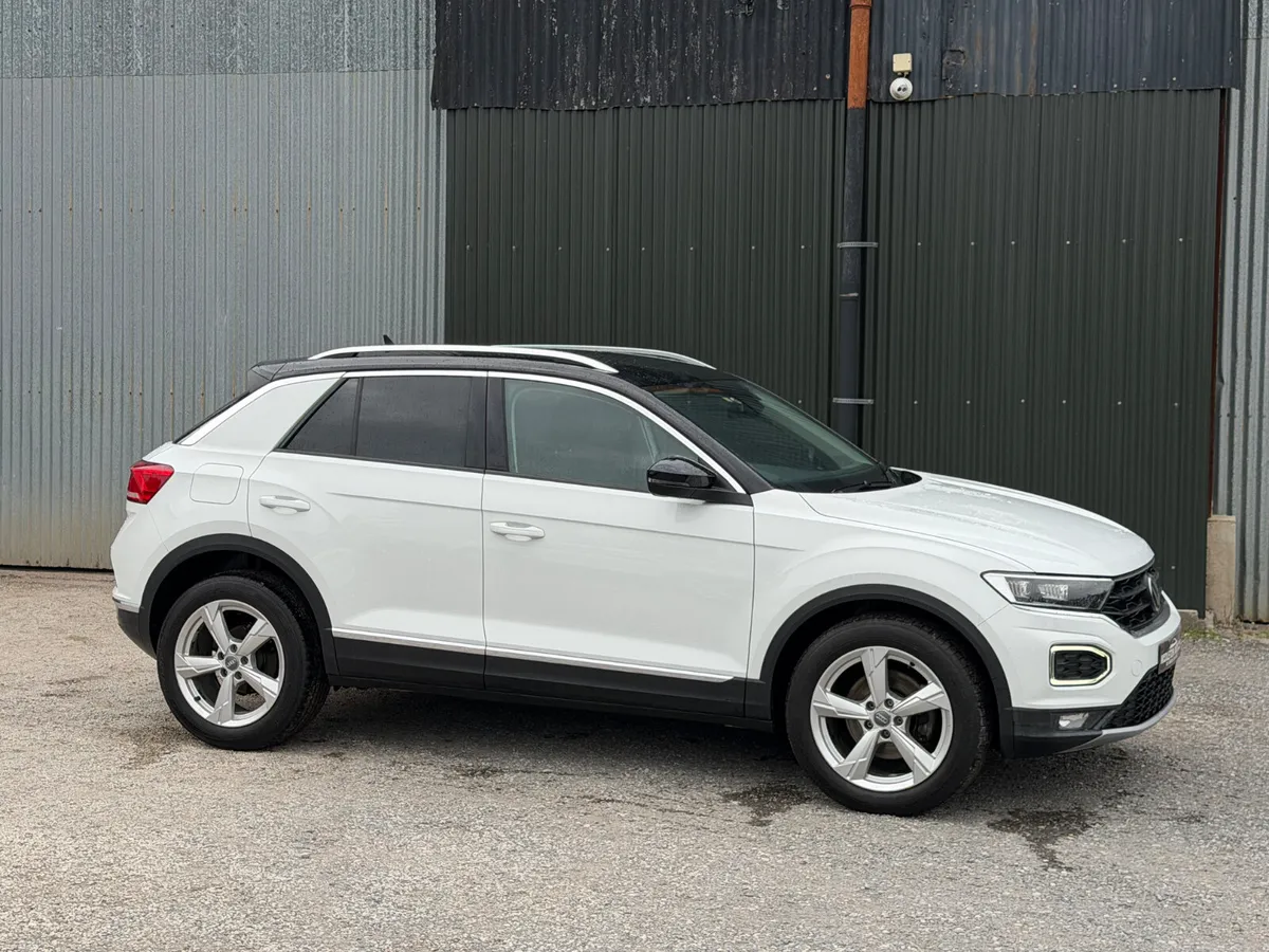 21 Volkswagen T Roc 2.0 TDI DSG automatic - Image 4