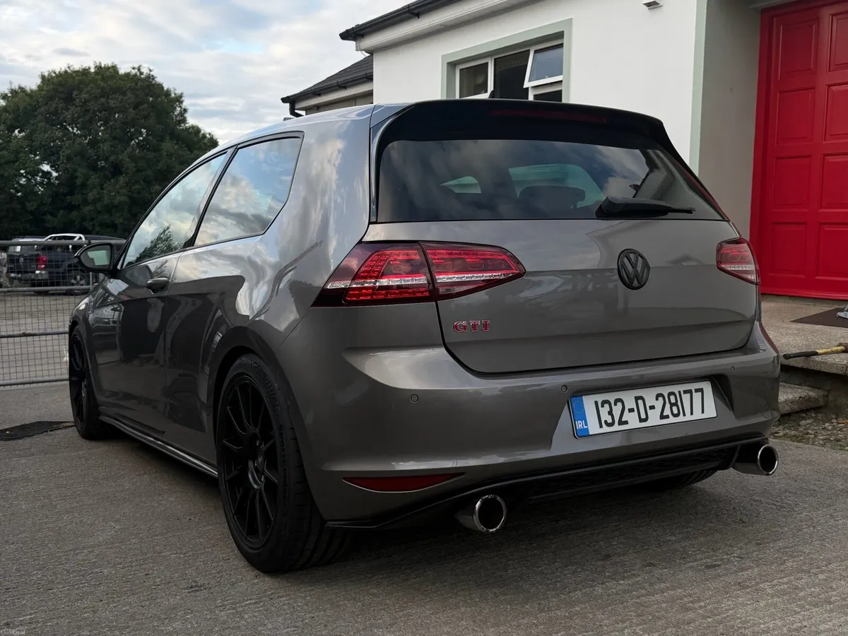 Volkswagen Golf GTI Performance Pack (400hp) - Image 4