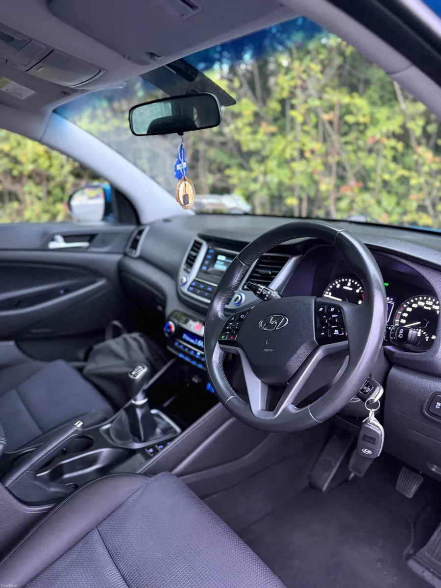 2018 Hyundai Tucson Very low mileage - Image 5