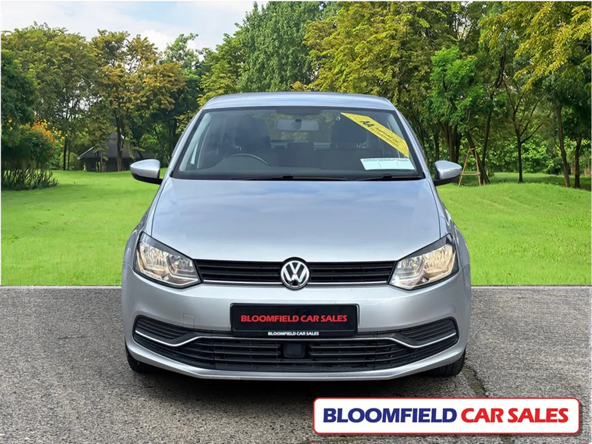Volkswagen Polo 1.2 COMFORTLINE  , AUTO // IMMACUL - Image 2