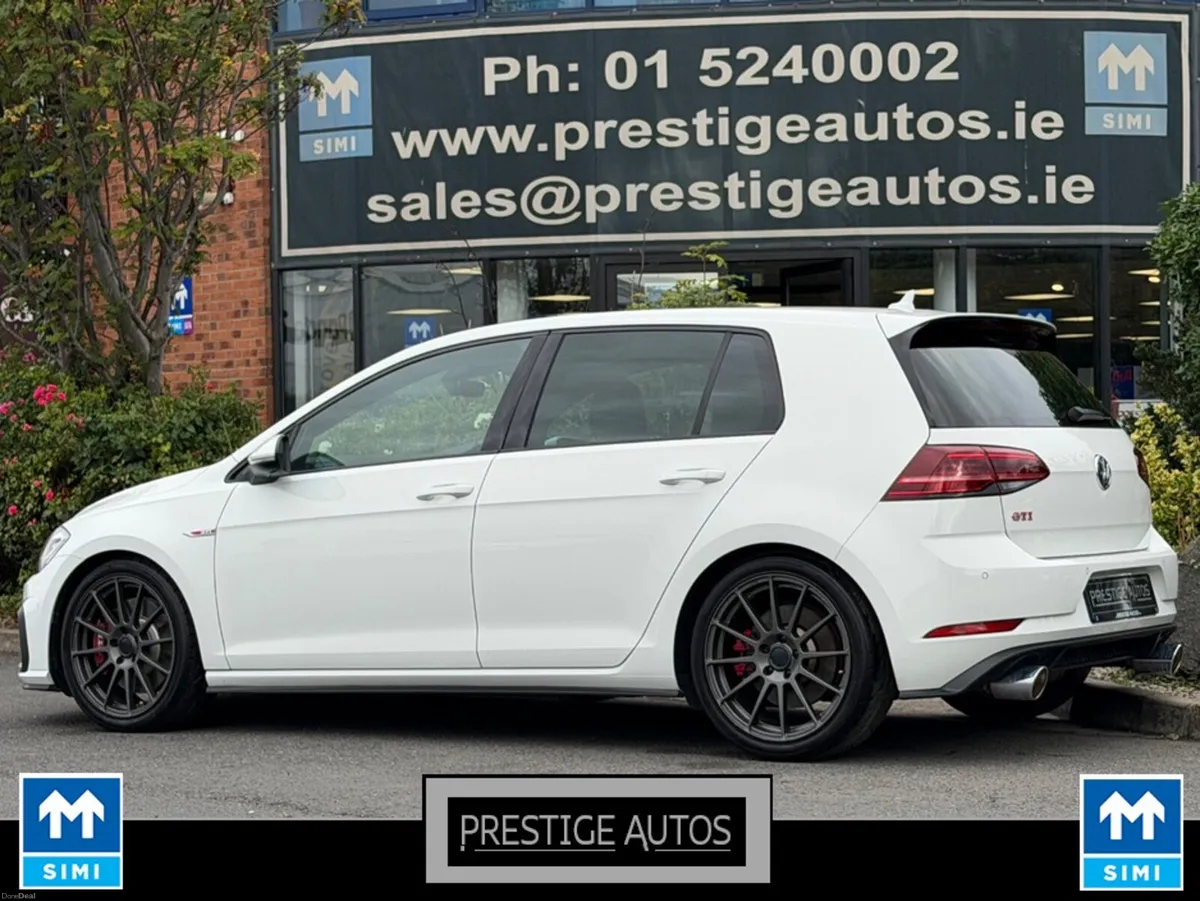 Volkswagen Golf 2.0 GTI PERFORMANCE PACK AUTO *CAR - Image 6