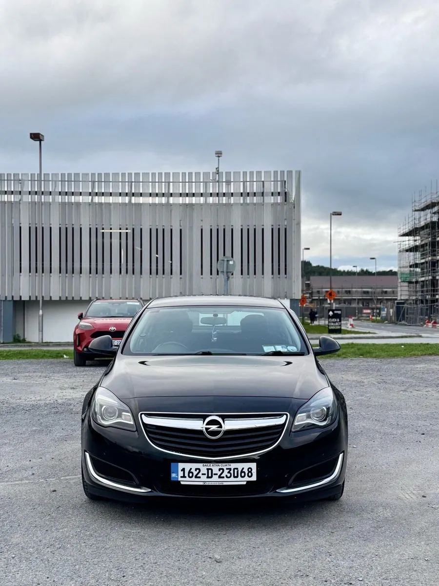 Opel Insignia - Image 1