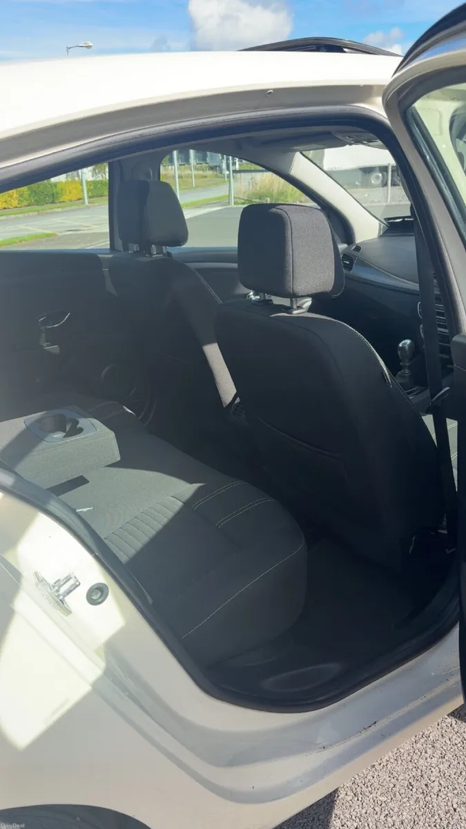 Renault Fluence 2016 - Image 4