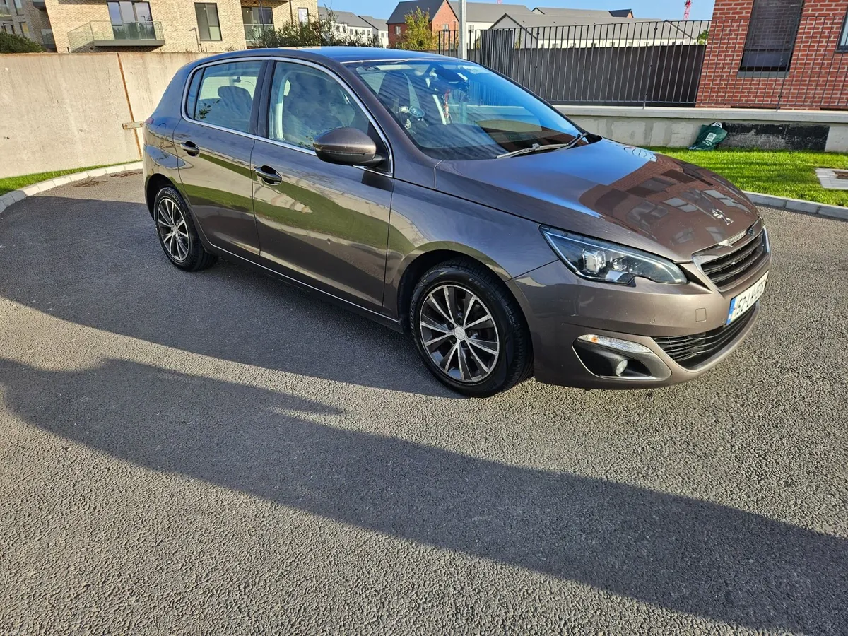 Peugeot 308 2015 - Image 1