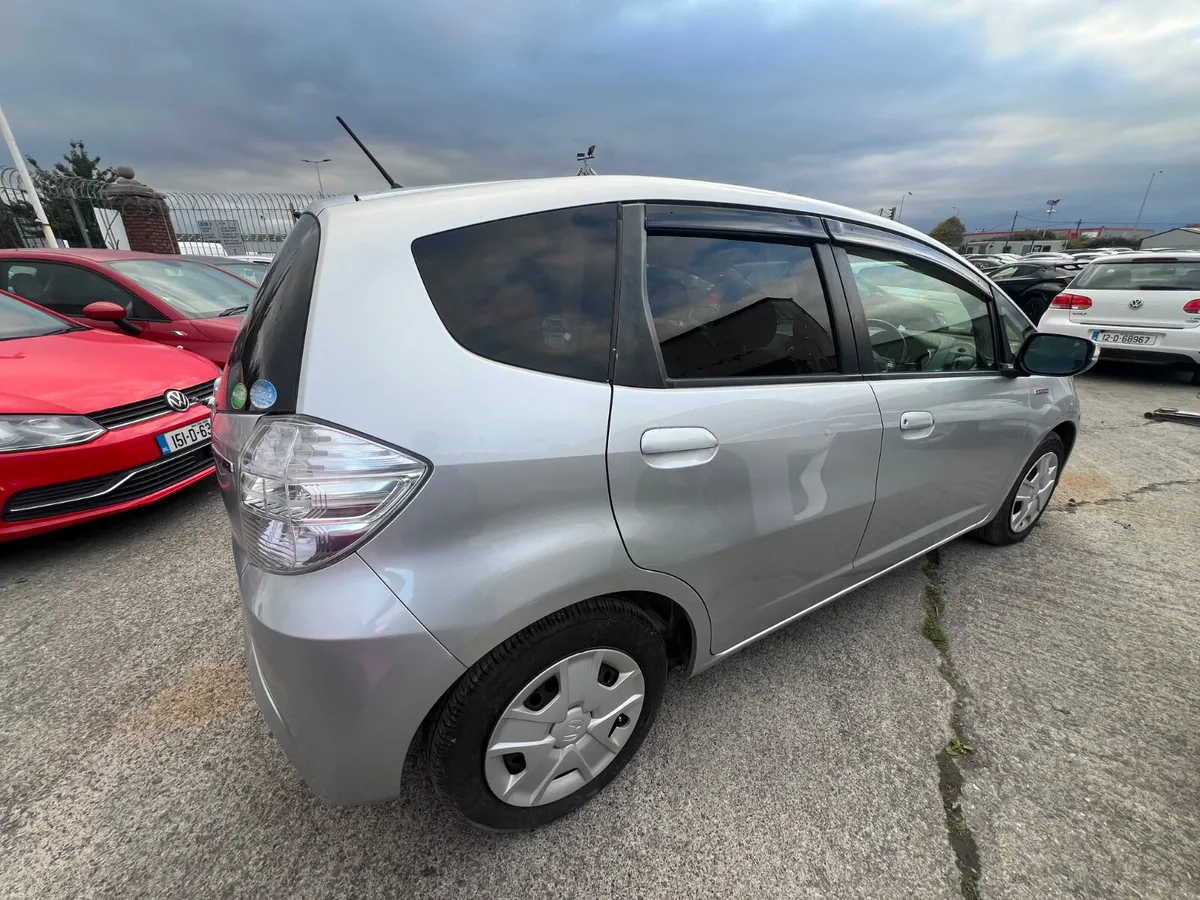 Honda Fit 2012 Automatic/ New Nct / warranty - Image 5