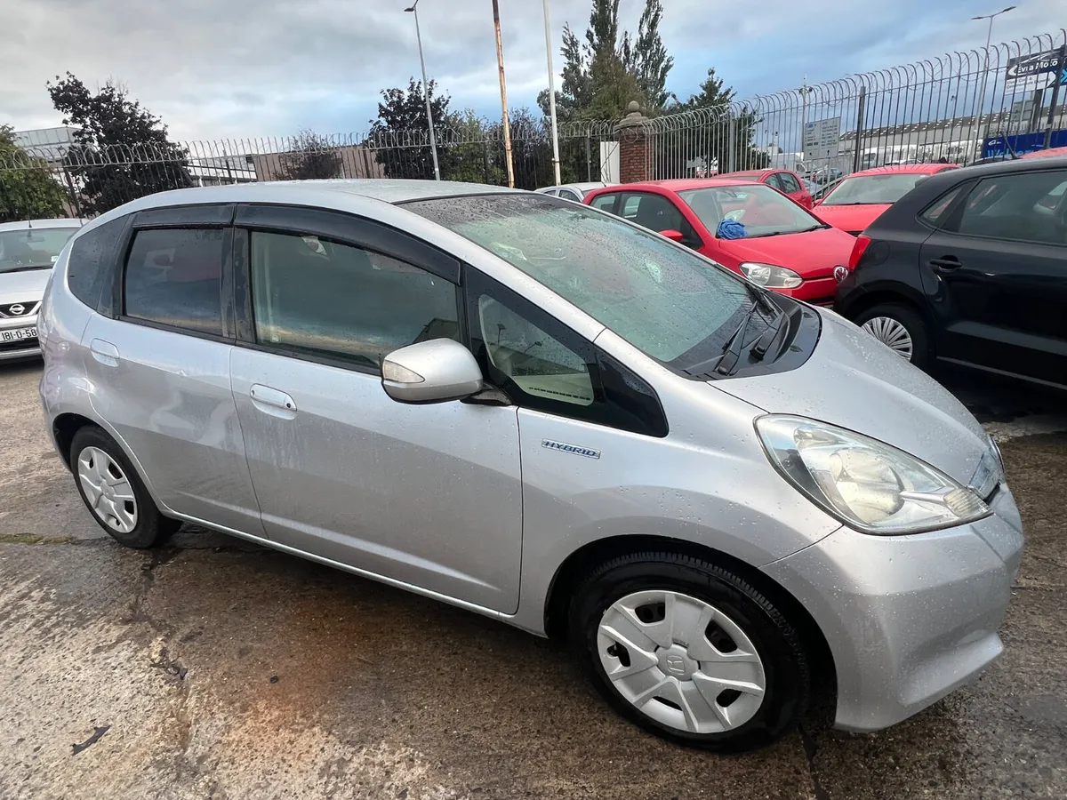 Honda Fit 2012 Automatic/ New Nct / warranty - Image 2