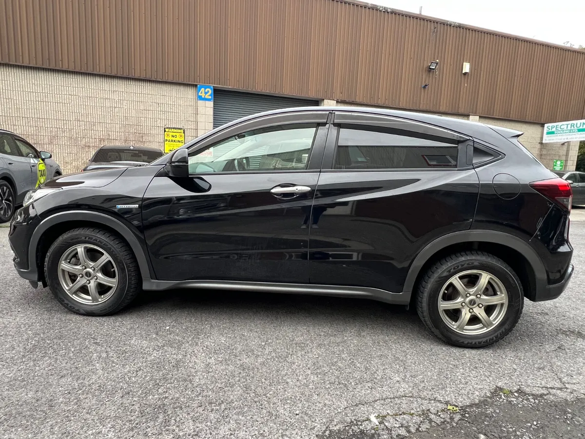 2018 Honda Vezel 1.5L Hybrid - Image 5