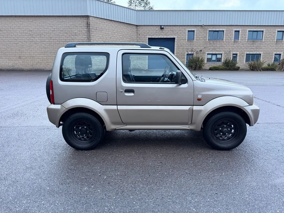 Suzuki Jimny *AUTO* **14 months NCT** - Image 5