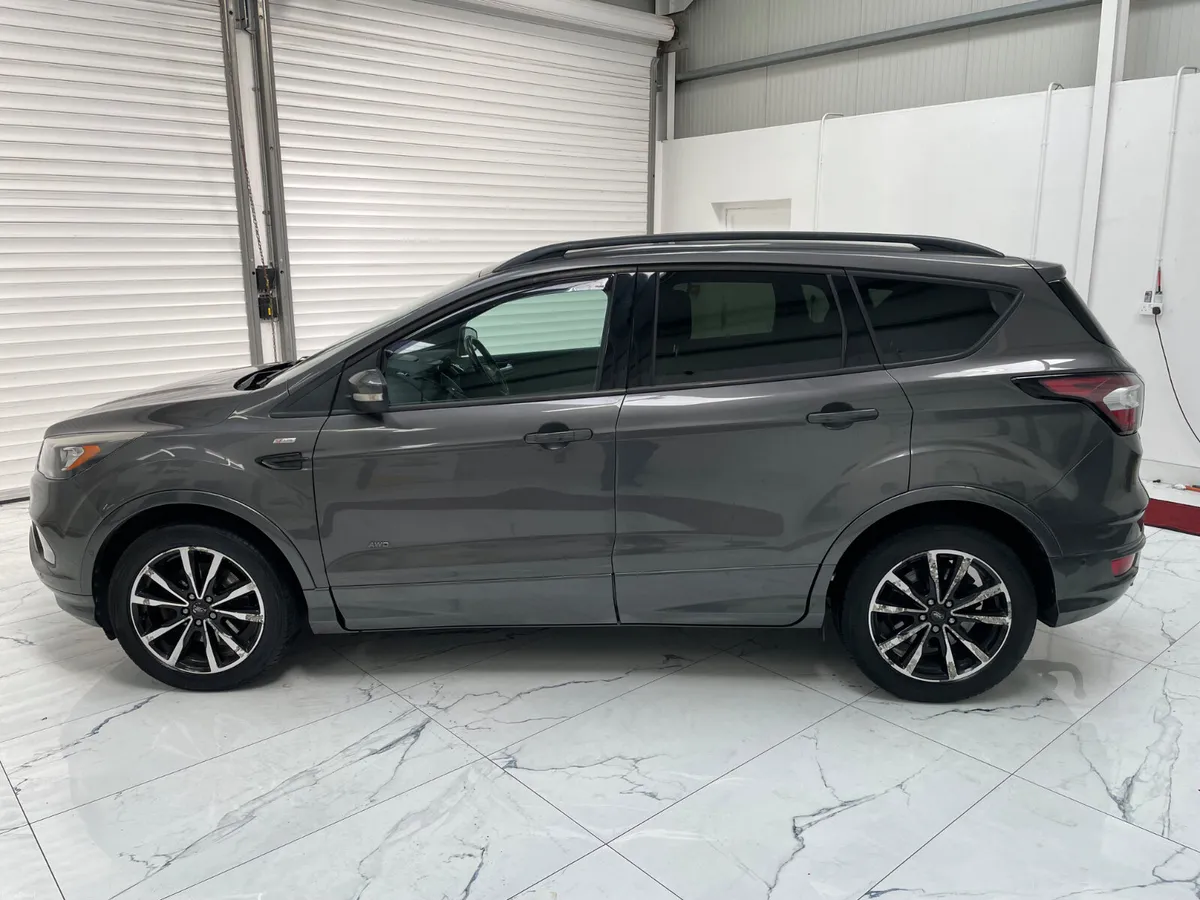 Ford Kuga 2017 2.0 TDCI ST-LINE AWD - Image 5