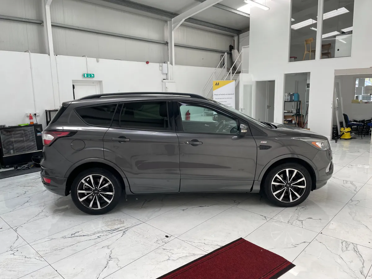 Ford Kuga 2017 2.0 TDCI ST-LINE AWD - Image 2