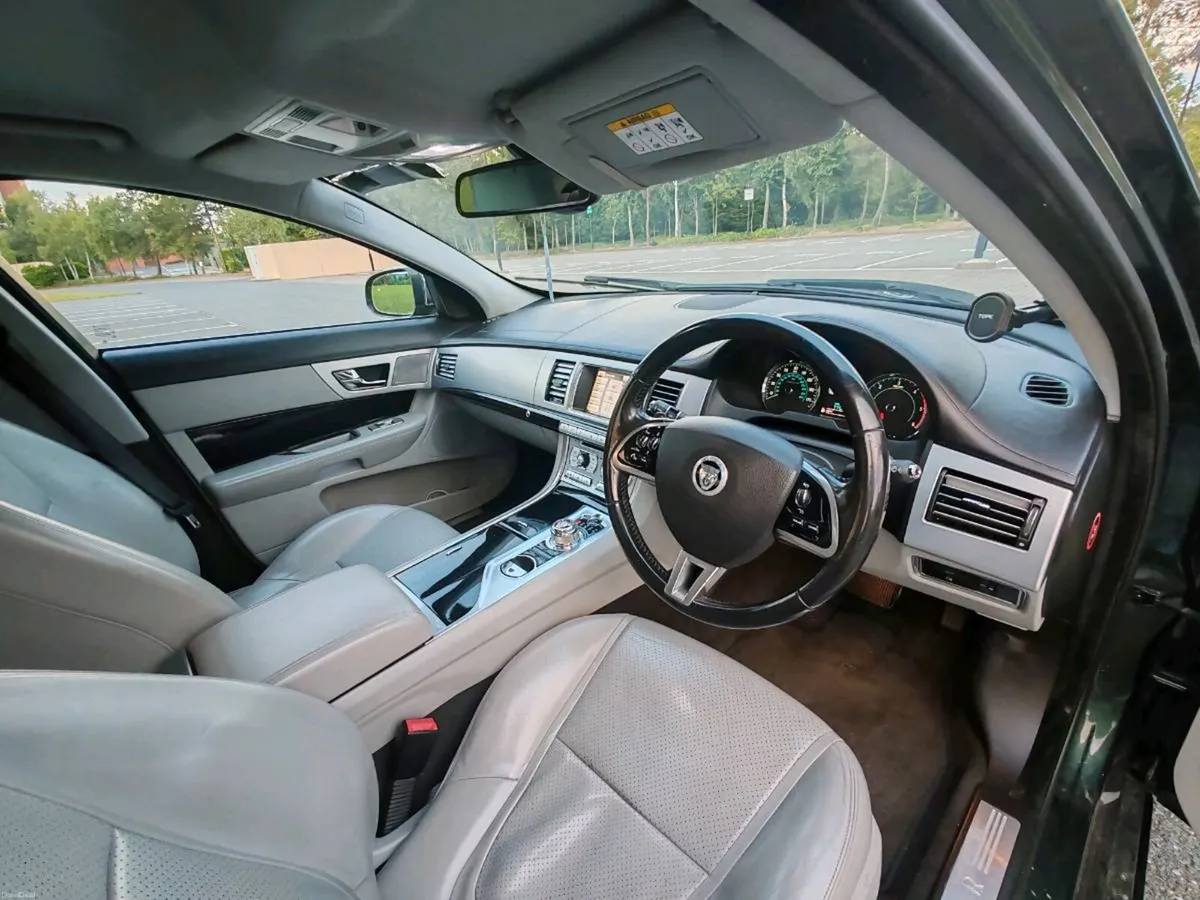Jaguar XF Premium Luxury - Image 5