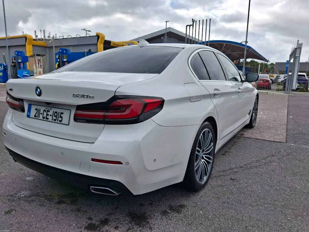 BMW 5 Series - Image 5