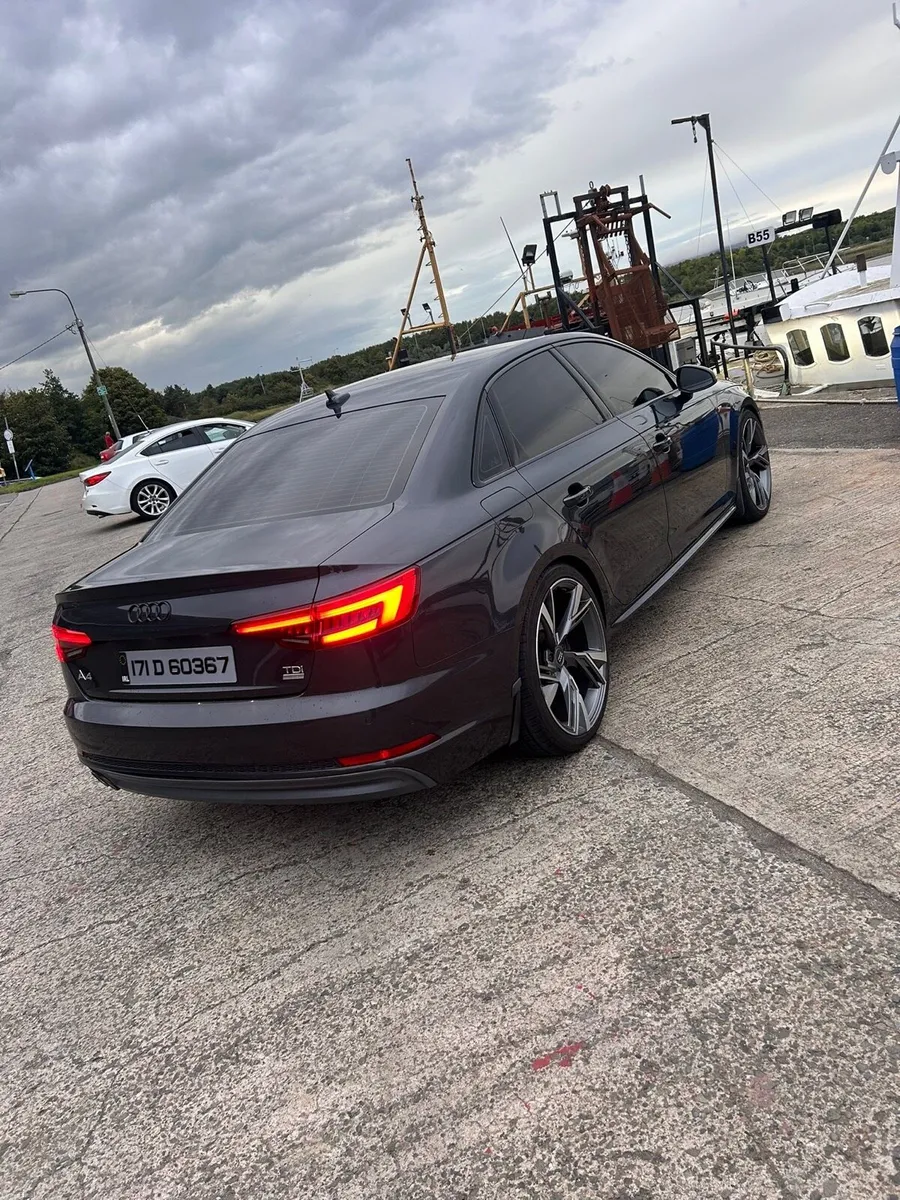 Audi A4 S Line QUATTRO Auto - Image 4