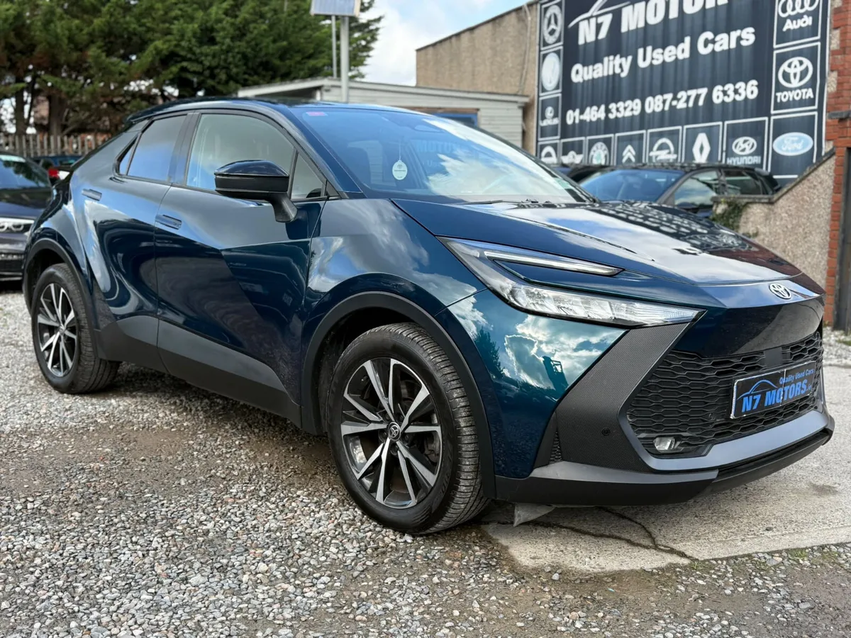 2024 Toyota C-HR 2.0 Plug-in HYBRID VVT-I DESIGN - Image 1