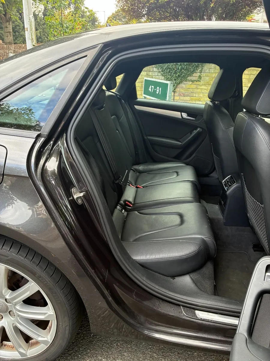 Audi A4 2015 - Image 6