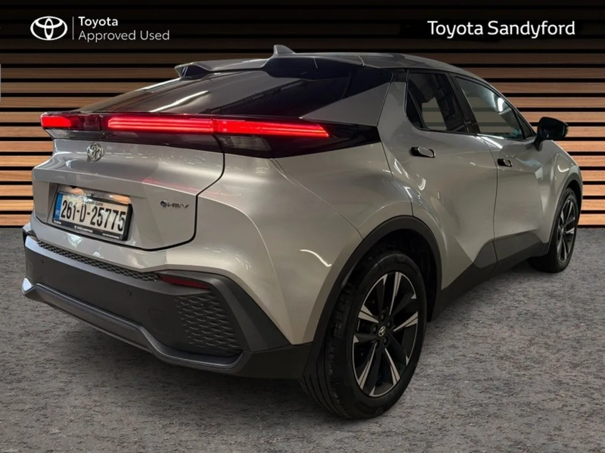 Toyota C-HR HYBRID SPORT // SIDE STEPS // APPLE CA - Image 2