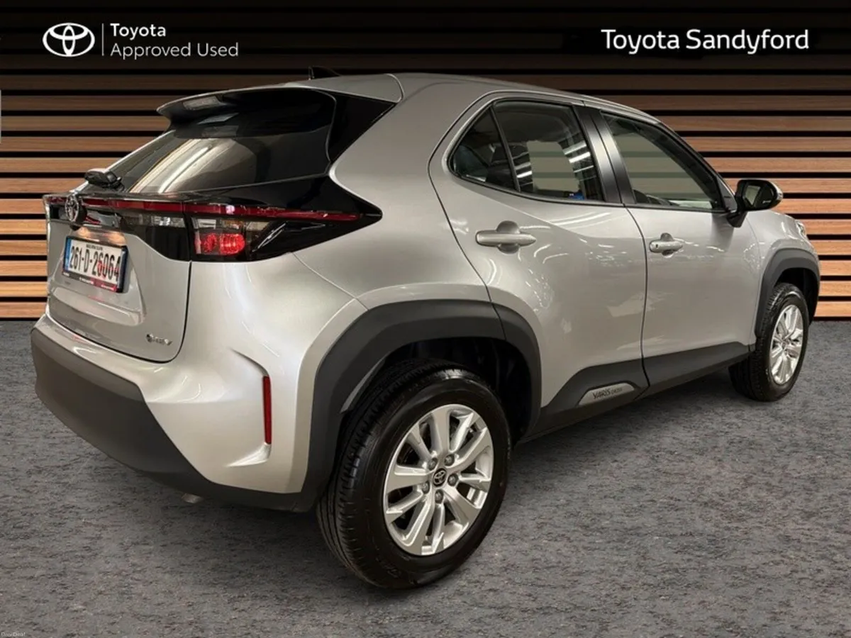 Toyota Yaris Cross LUNA HYBRID AUTOMATIC // REAR C - Image 2